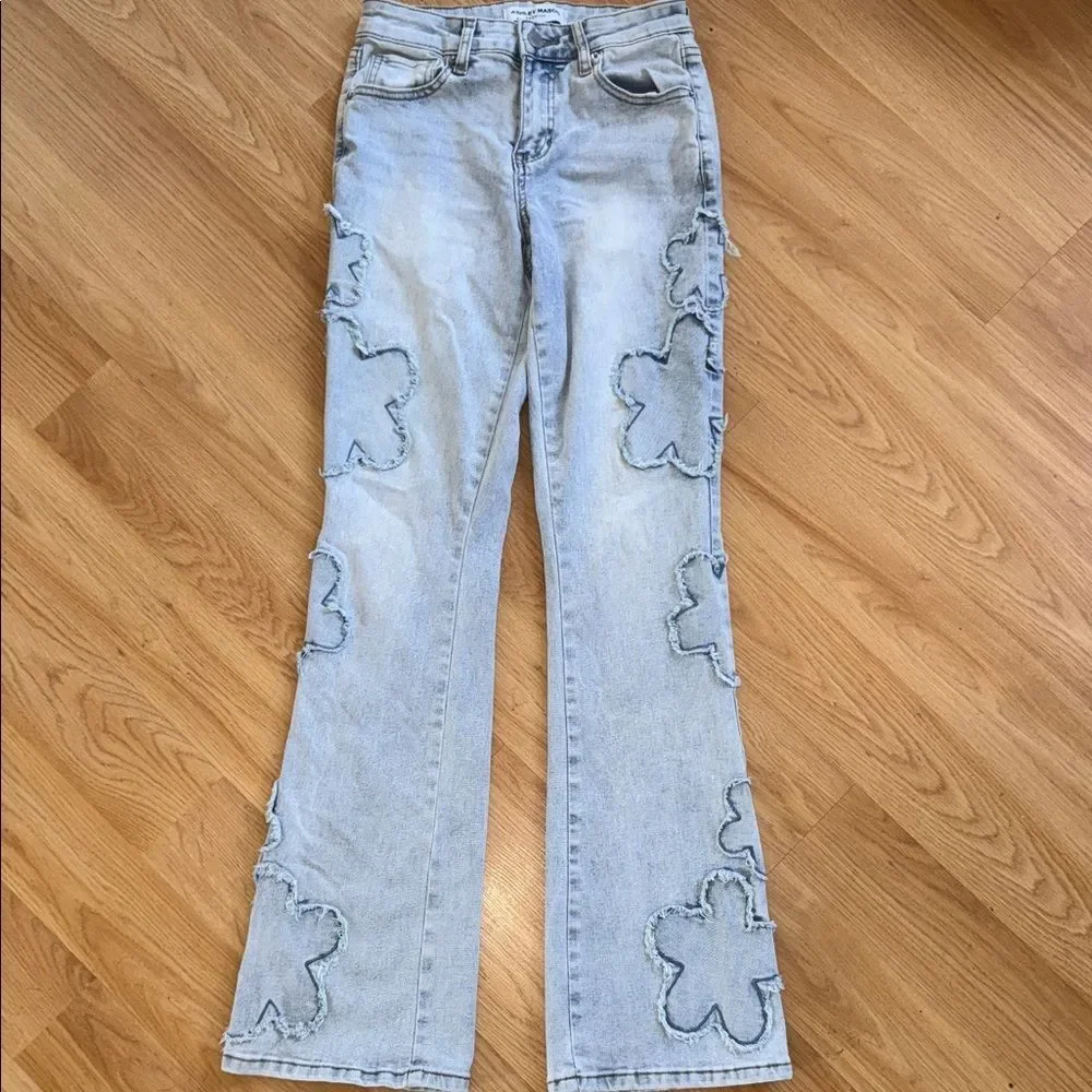 Stylish Light Blue Women's Jeans with Floral Accents Size 0 or 24 Flare Leg